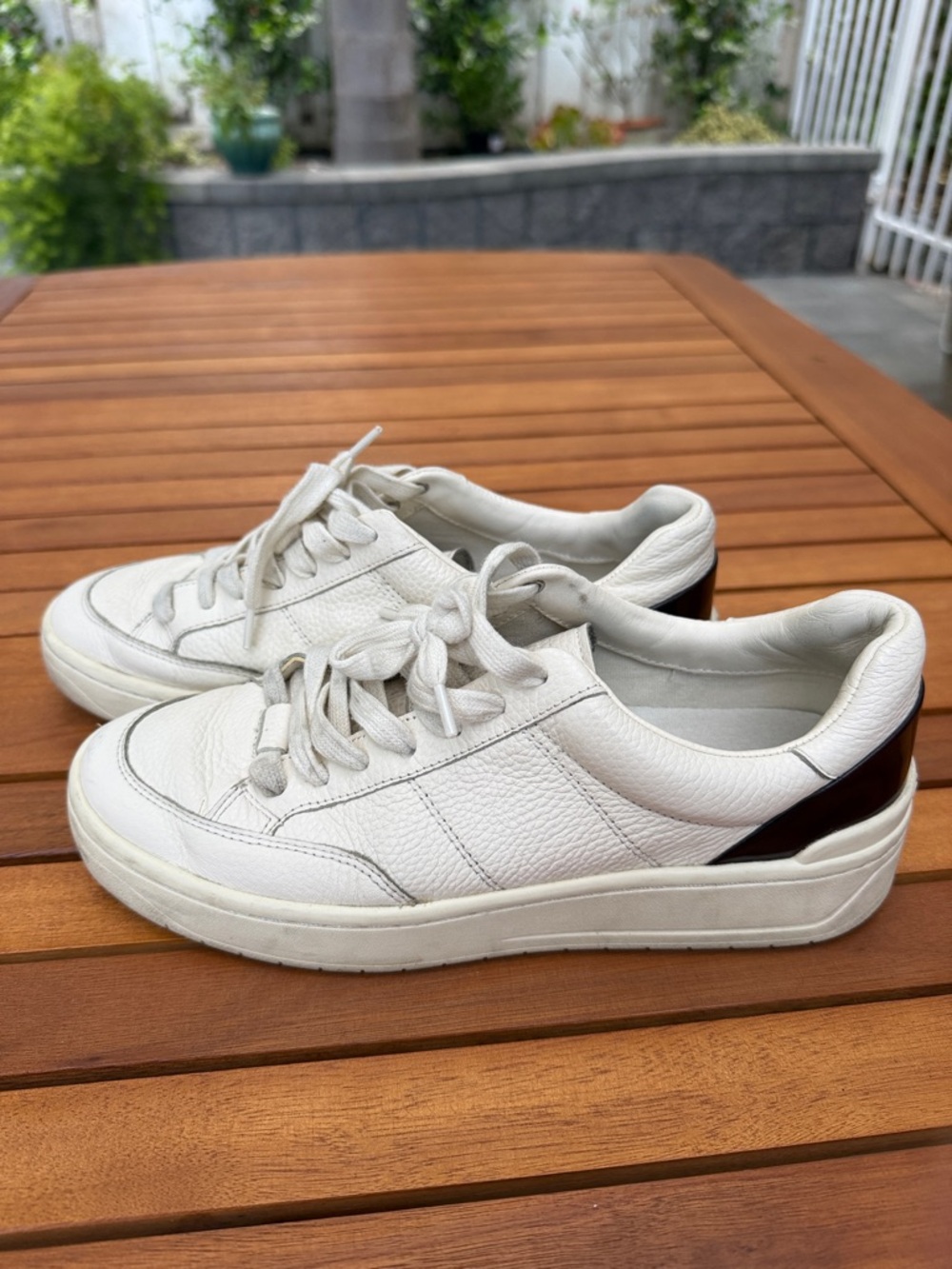 Massimo Dutti Cream Leather Low-Top Sneaker trainers